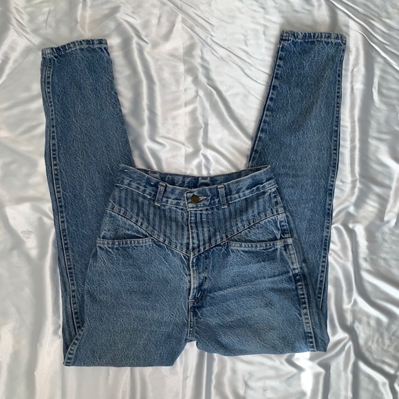 𓆉 Vintage Chic Sunset Blue Jeans 𓆉 - Picture 2 of 5